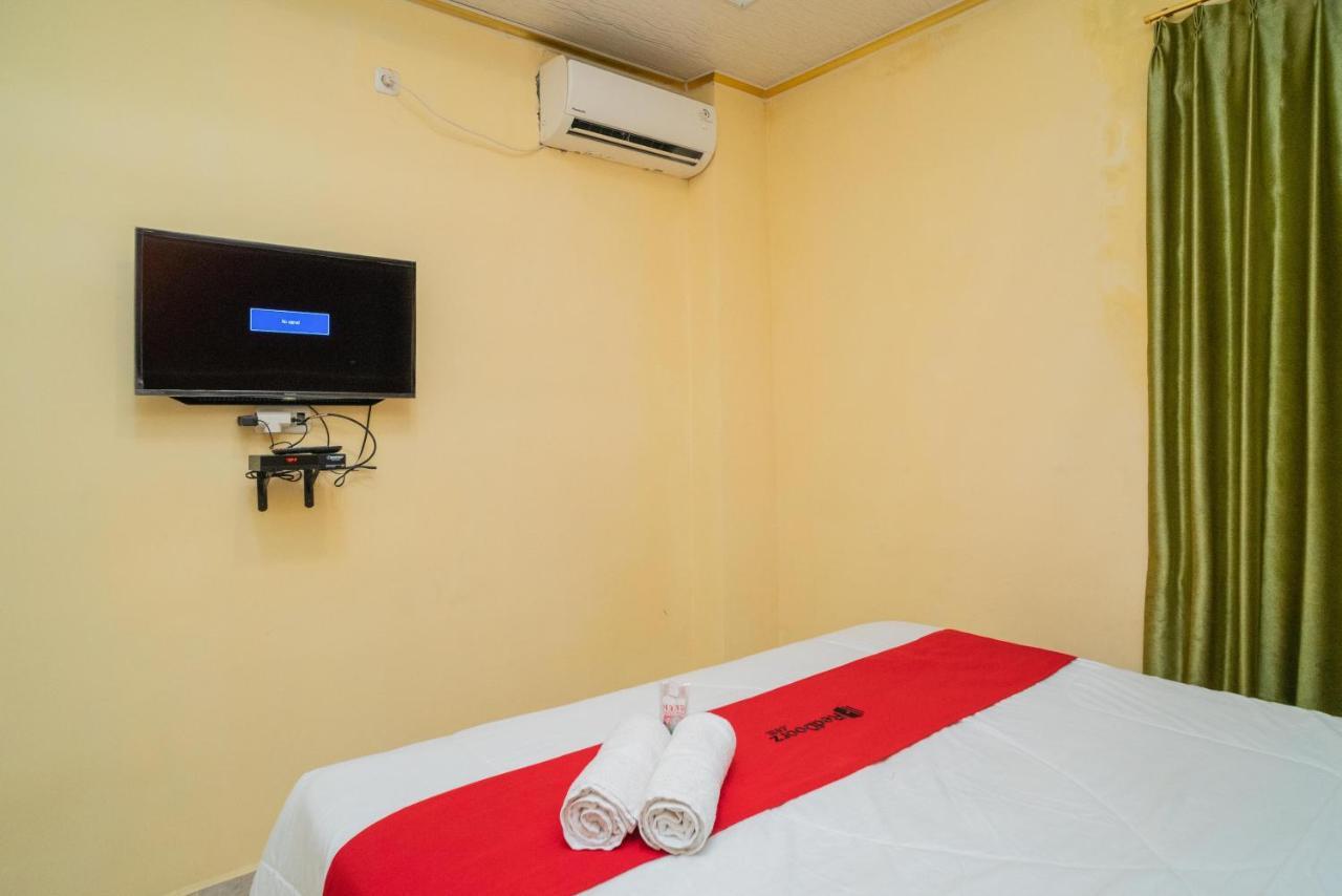 Reddoorz Plus Syariah Near Pasar Turi スラバヤ エクステリア 写真